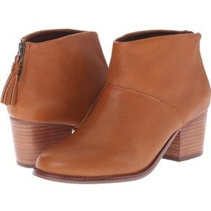 NEW IN THE BOX Toms Leila Bootie (warm tan leather) Size 10 women’s